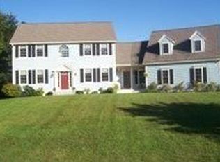 2 Shepherds Ln, North Hampton, NH 03862
