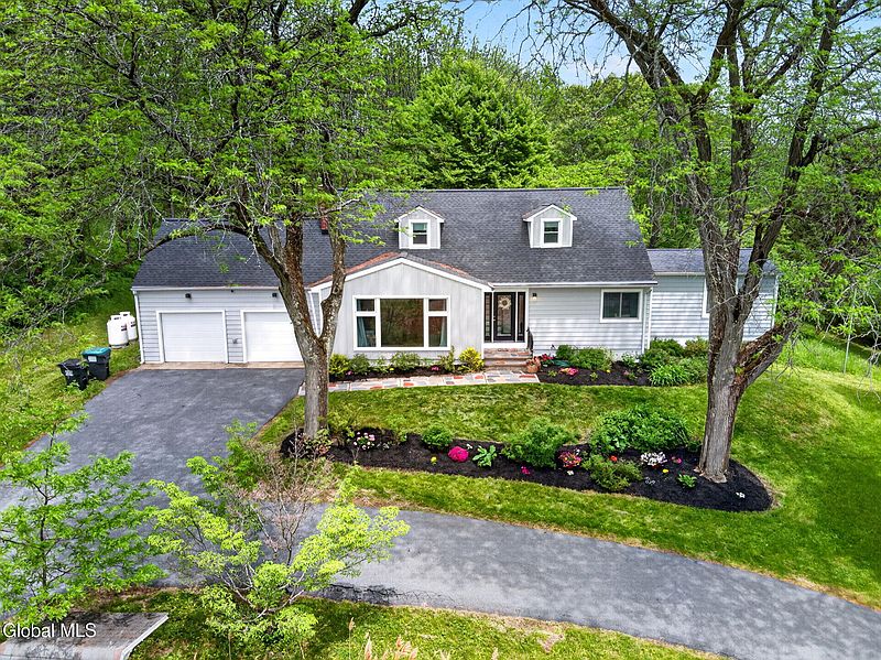 2nd image of 643 Riverview Road