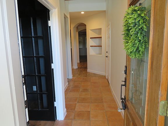 3rd image of 137 Conway Castle Dr