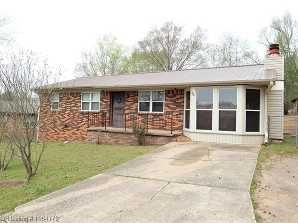 931 Cedar St, Mountainburg, AR 72946