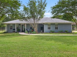 10462 Woodview Dr, College Station, TX 77845