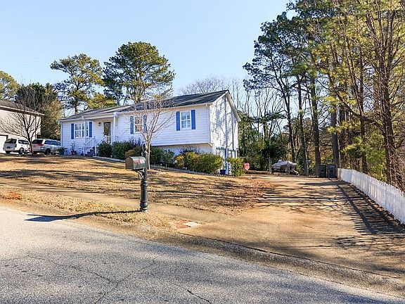 4th image of 3027 Courtney Dr SW