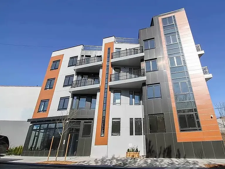 434 Manhattan Ave #PENTHOUSE — Photo 23