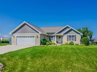 3315 Osprey Ln, Green Bay, WI 54311