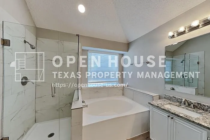 5305 Rio Bravo Dr — Photo 13