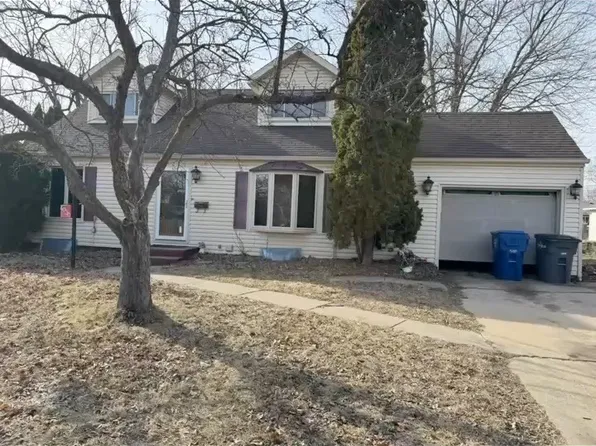4030 18th St #4030, Bettendorf, IA 52722