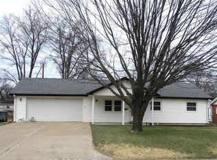 503 Prince Charles Dr, O'Fallon, MO 63366