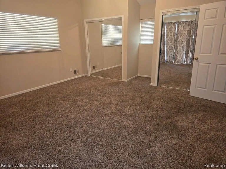 1460 Gravel Ridge Dr — Photo 17