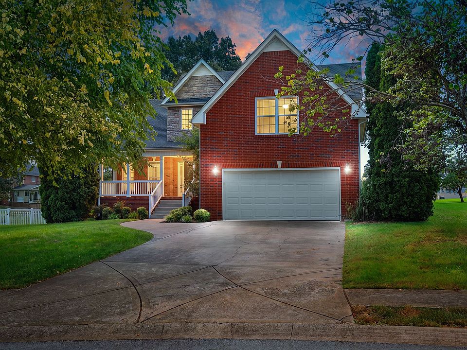 1st image of 205 Cullom Way