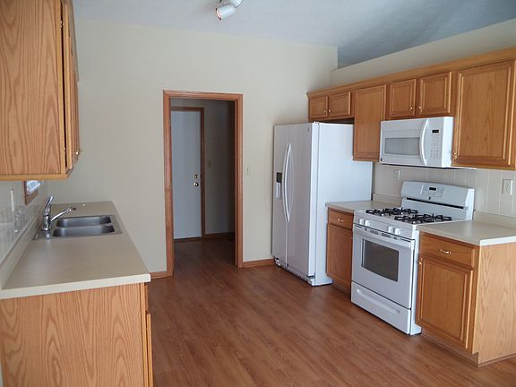 4th image of 604 Byrnes Dr