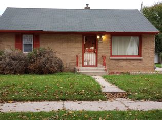 2102 W Neil Pl, Milwaukee, WI 53209