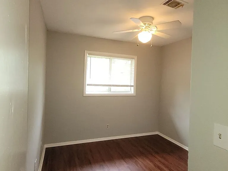 1519 Coffee Ct — Photo 6