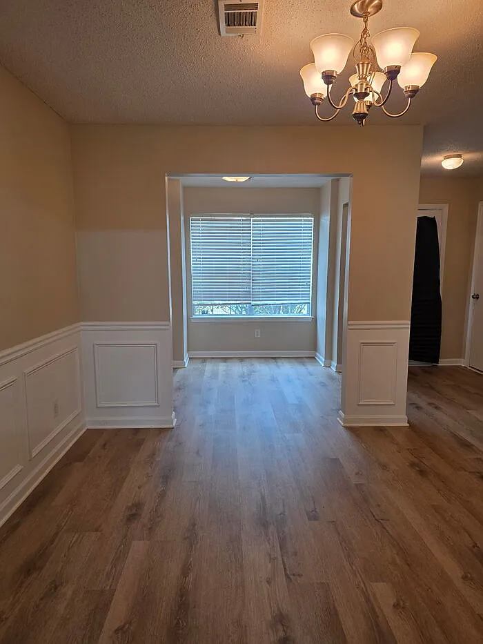 3 bed, 2.5 bath, 1549 sqft, $2,175 — Photo 4