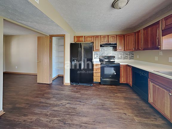 3rd image of 2278 Layton Park Dr