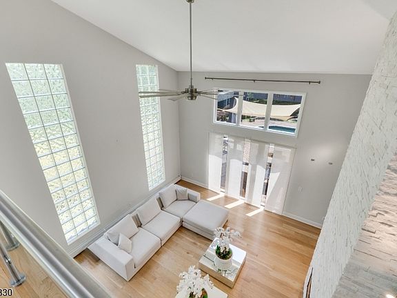 4th image of 16 Perona Rd
