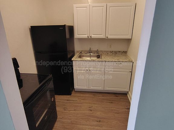 3rd image of 408 N Wayne St #15