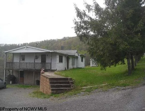 4795 Brandonville Pike photo 1