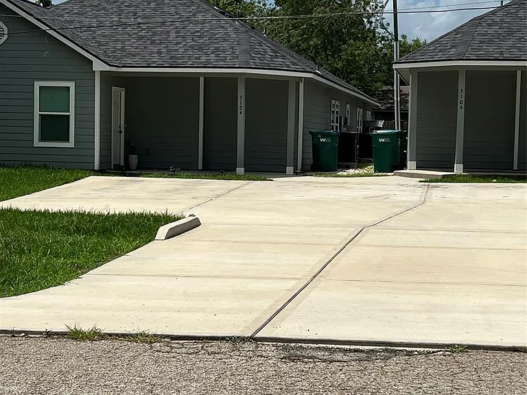 310 W Watson St #A — Photo 2