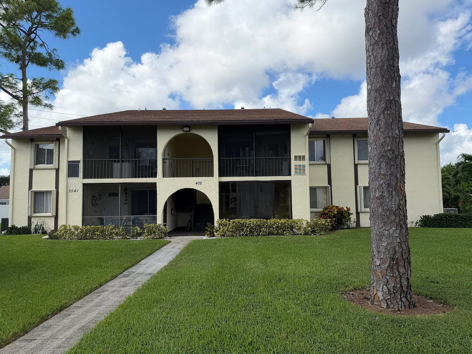 1 bed, 1.0 bath, 682 sqft, $1,300 — Photo 1