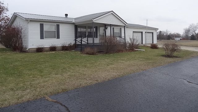 1st image of 210 N Earl St