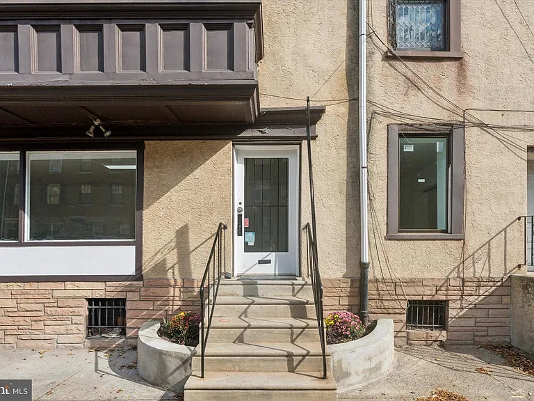 1538 Pine St #1R — Photo 13