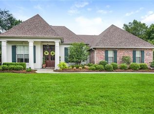 375 Red Maple Dr, Mandeville, LA 70448