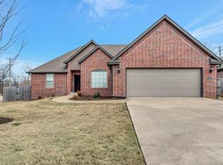 801 SW Vangough Rd, Bentonville, AR 72712