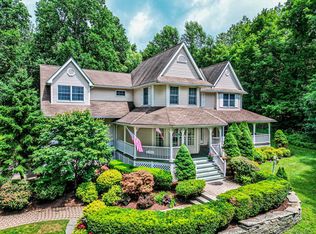 84 Meadow Ridge Rd, Warwick, NY 10990