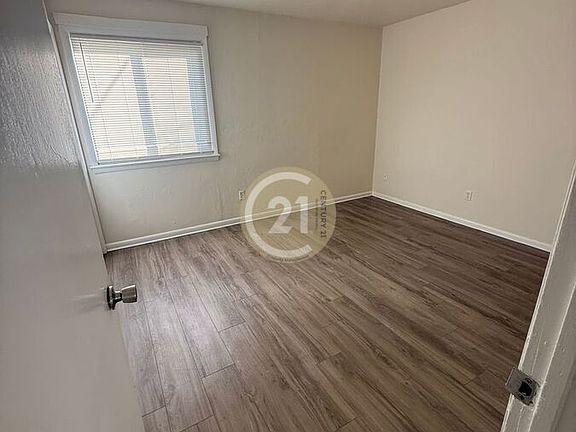 5th image of 9633 20th Bay St Unit 1