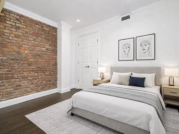 5th image of 326 E 4th St APT 5B