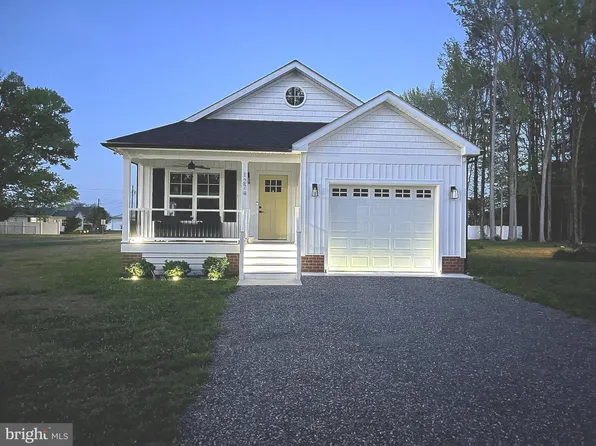 1274 Holly Vista Dr, Colonial Beach, VA 22443