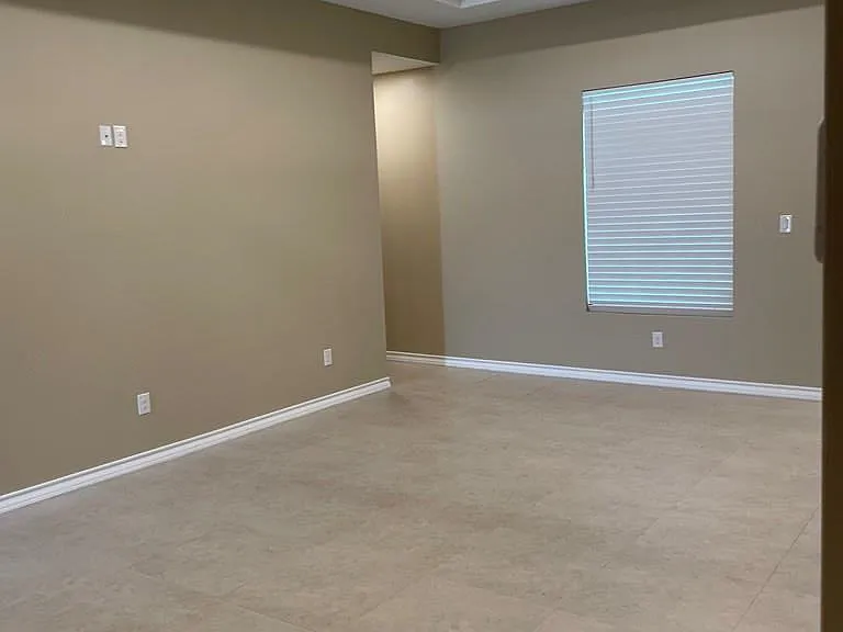 1821 Castillo St — Photo 18