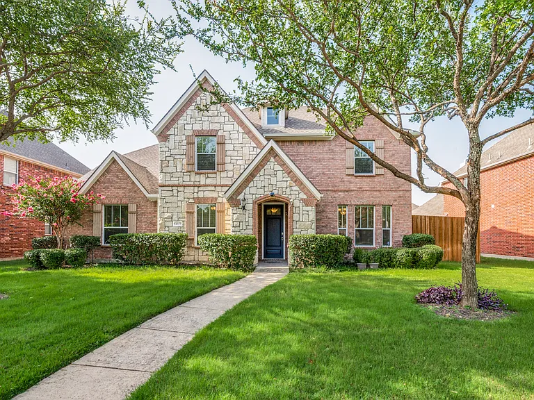 14575 Daneway Dr — Photo 1