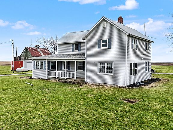 3rd image of 724 E 2600 North Rd