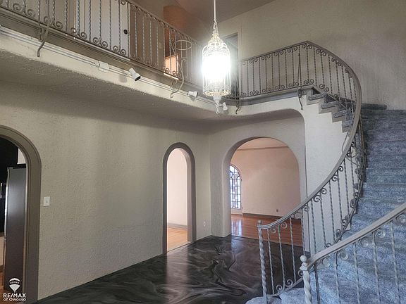 5th image of 311 Brockway Pl