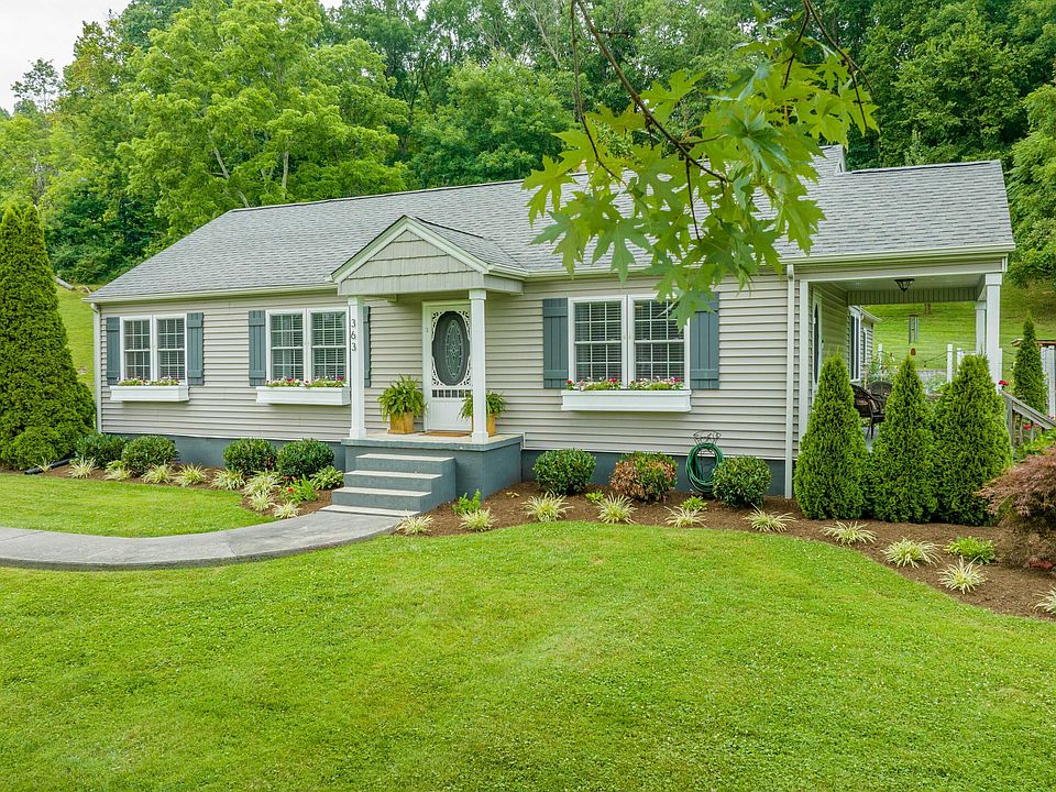 1st image of 363 Sandalwood Dr