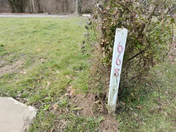 668 Lexington St, Maysville, KY 41056