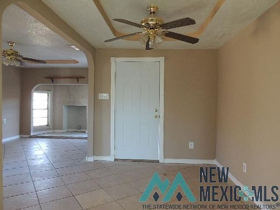 2nd image of 408 W Rainbow Dr