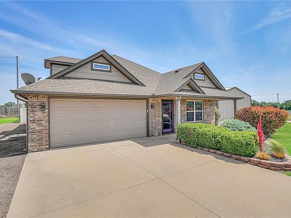 2nd image of 104 Gambel Ln