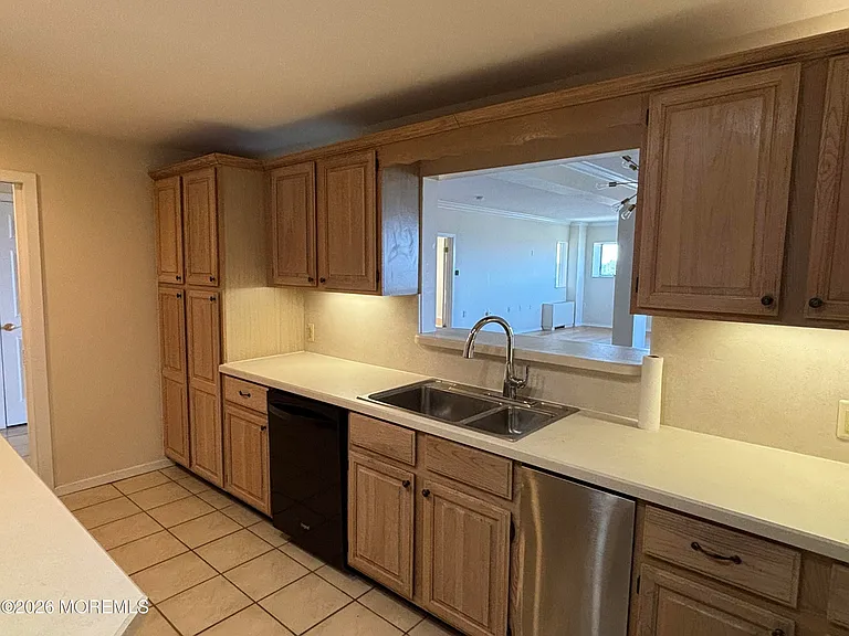 300 Ocean Ave N #D5 — Photo 22