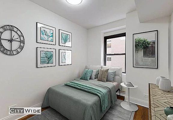 4th image of 157 E 57th St APT 15E