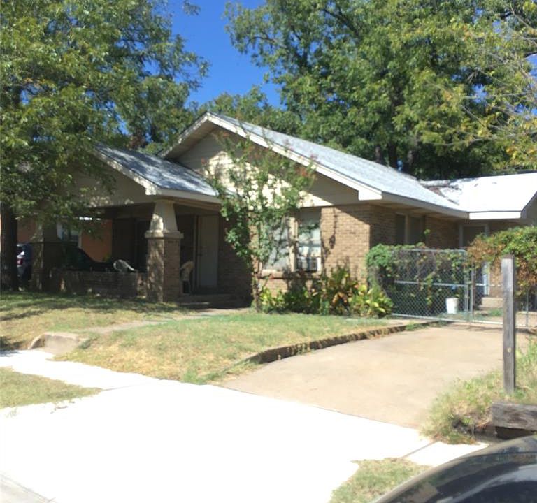 2nd image of 2765 Primrose Ave