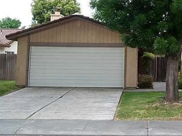 7019 Village Green Dr, Stockton, CA 95210