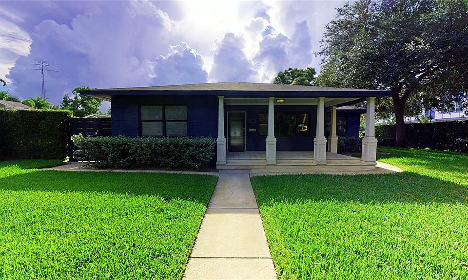 1st image of 218 S Matanzas Ave
