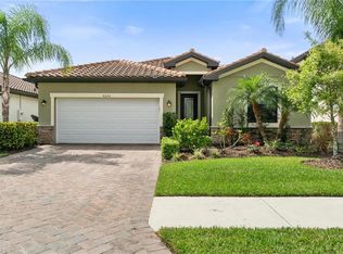 4224 Raffia Palm Cir, Naples, FL 34119