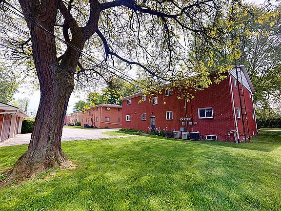 2nd image of 3020 Carskaddon Ave
