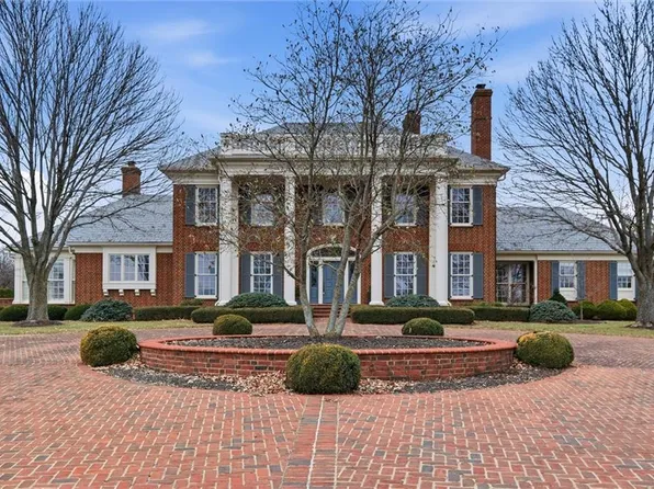 17960 S Bond St, Bucyrus, KS 66013