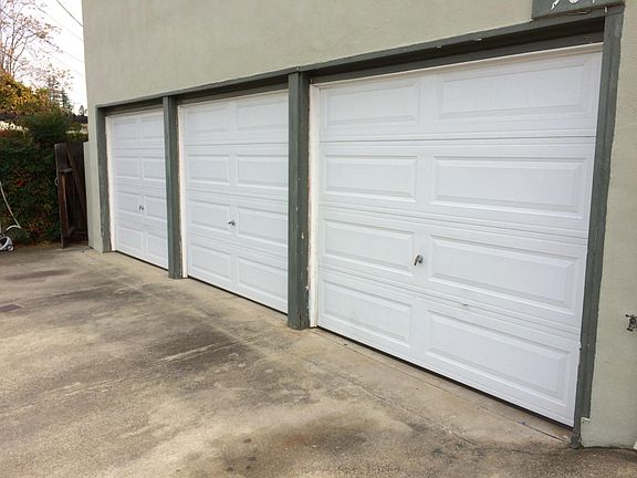 3rd image of 904 Fremont Pl APT 2