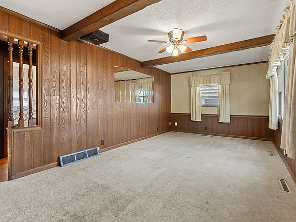 3rd image of 156 Woodlawn Ave N