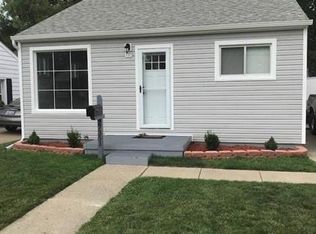 27351 Delton St, Madison Heights, MI 48071